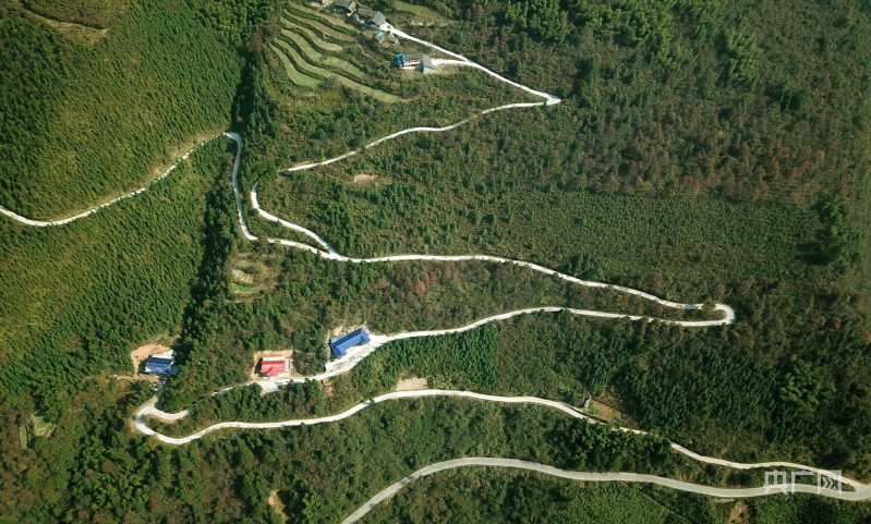 振兴“湘”村城步：蜿蜒的公路修进了大苗山(图2)